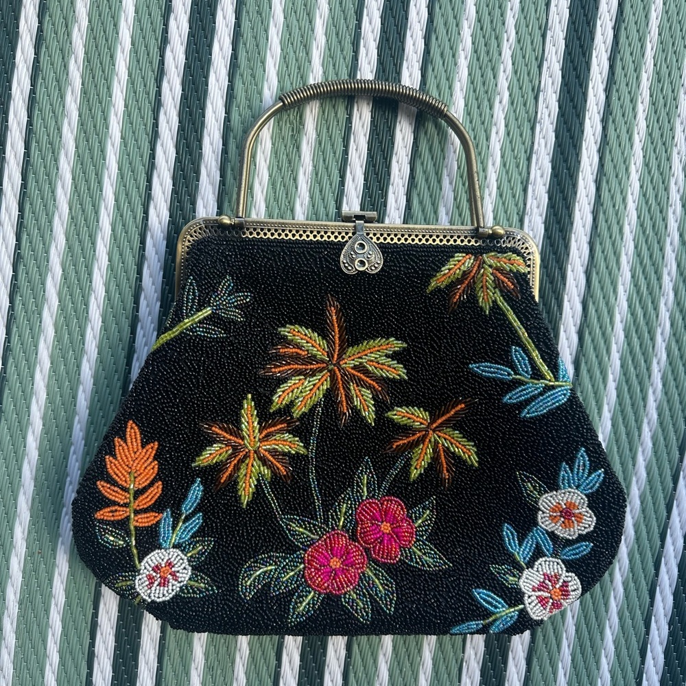 Black Embroidered Floral Beaded Handbag - Vintage Women’s Purse